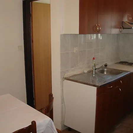 In Bogovici Mit Grossem Gemeinsamem Pool Daire *