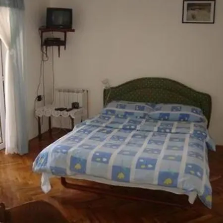 In Bogovici Mit Grossem Gemeinsamem Pool Apartment Malinska
